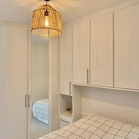 Appartement Met Directe Toegang Tot Het ! *