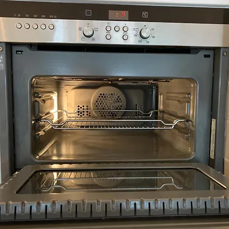 Appartement Familie Met Directe Toegang Tot Het ! *