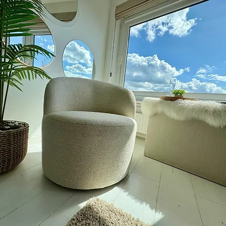 Met Directe Toegang Tot Het ! Appartement *