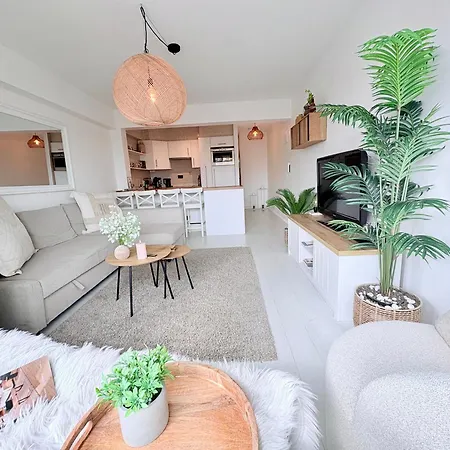 Met Directe Toegang Tot Het ! Appartement