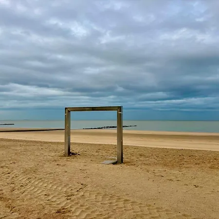 Beach Apartment Knokke- Heist アパート